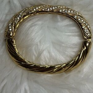 SWAROVSKI Gold Crystal Twist Hinged Bangle Bracelet k
